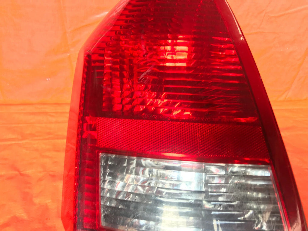 OEM 2005 2006 2007 CHRYSLER 300   BASE MODEL   TAIL LIGHT LAMP 05 06 074