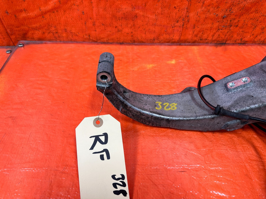 08 15 INFINITI G37 Q60   PASSENGER RIGHT FRONT SPINDLE KNUCKLE HUB   OEM #3281