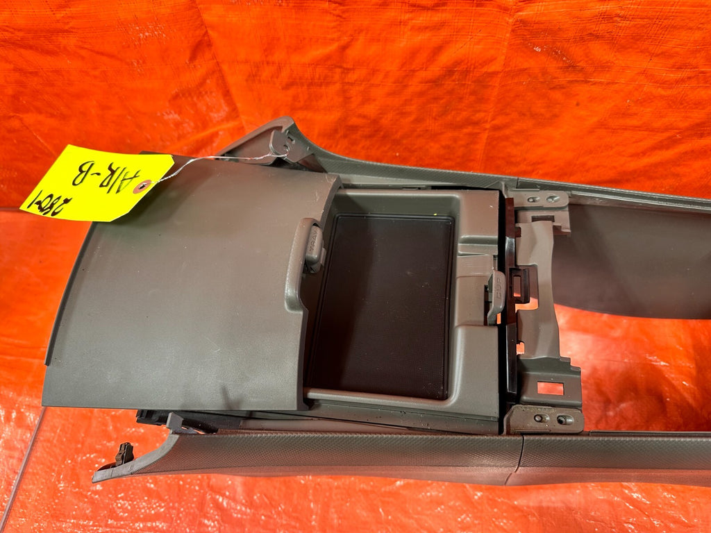 02 06 ACURA RSX   ARM REST CENTER CONSOLE ASSEMBLY   TAN IN COLOR   OEM #2809