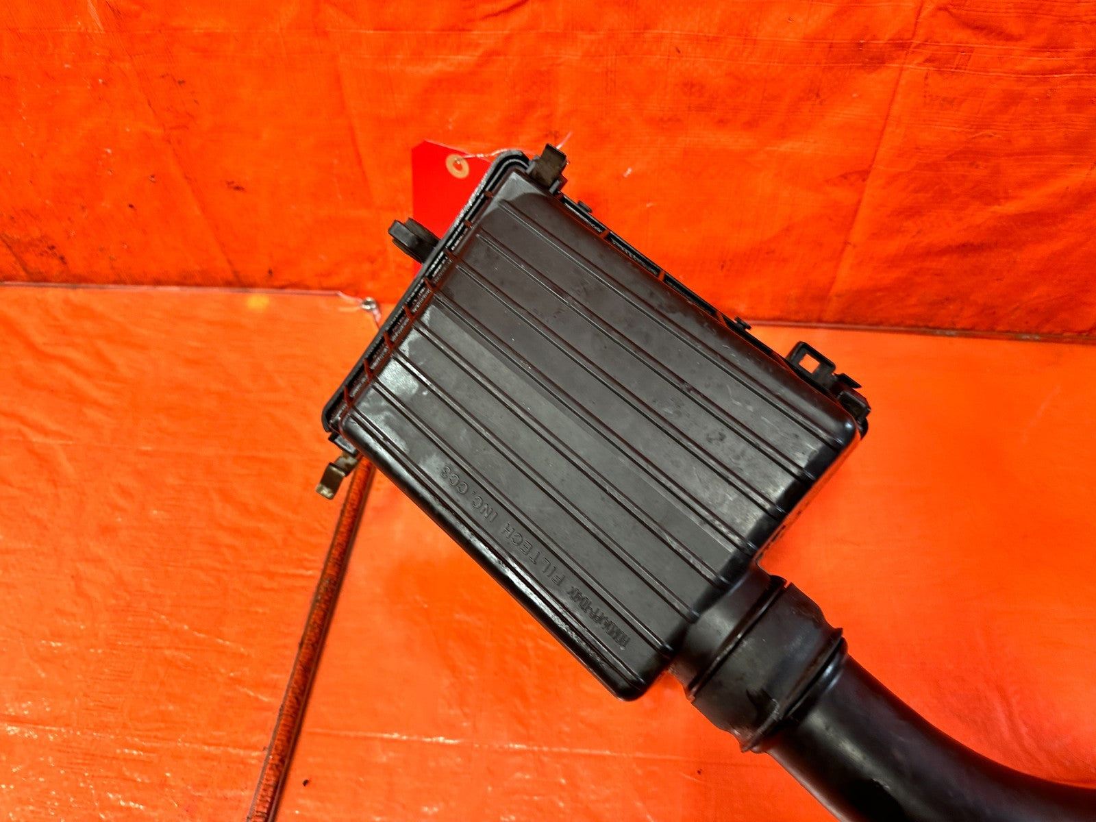 96 00 HONDA CIVIC / NON VTEC D16Y7 FACTORY INTAKE SYSTEM AIR BOX W/ ALL ARMS OEM7