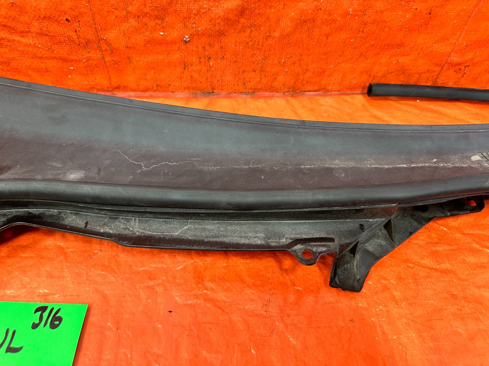 14 20 INFINITI Q50 Q60   RIGHT   WINDSHIELD WIPER COWL TRIM PLASTIC   OEM #3162