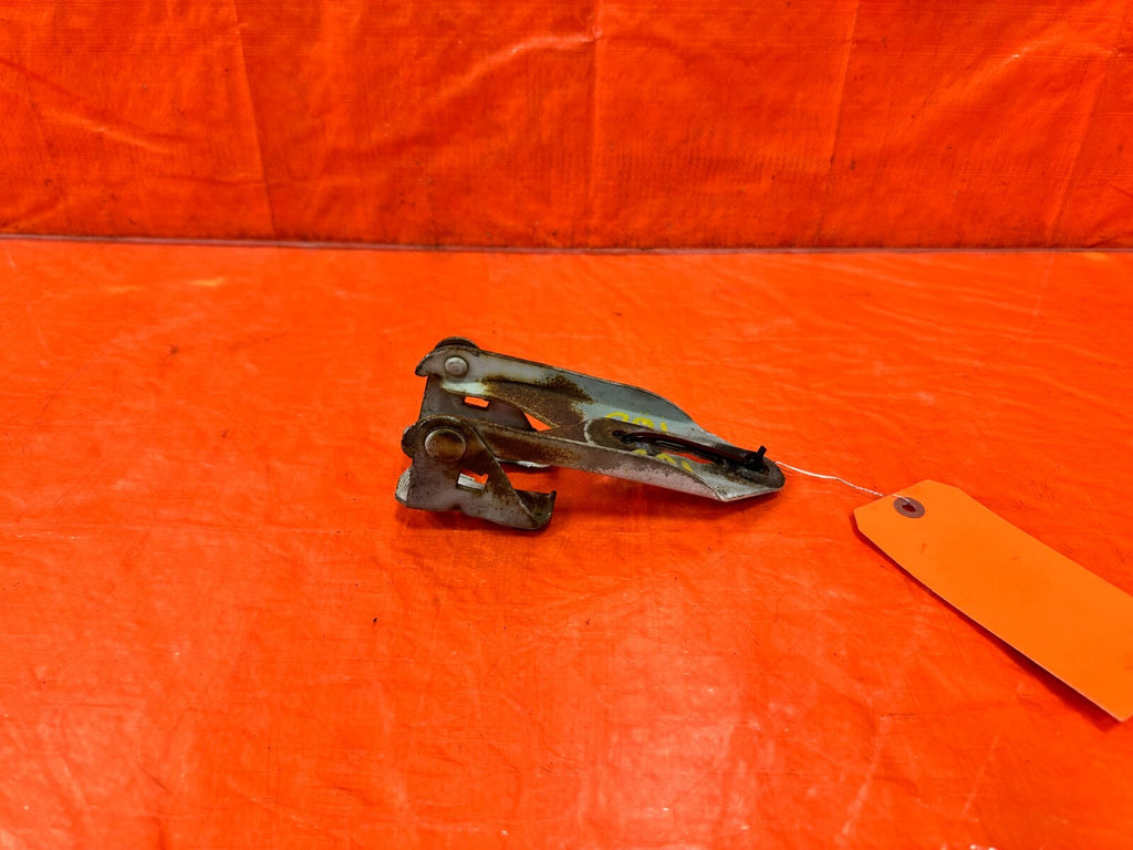 94 01 ACURA INTEGRA   HOOD HINGE SET   LEFT AND RIGHT HINGES   OEM #2813