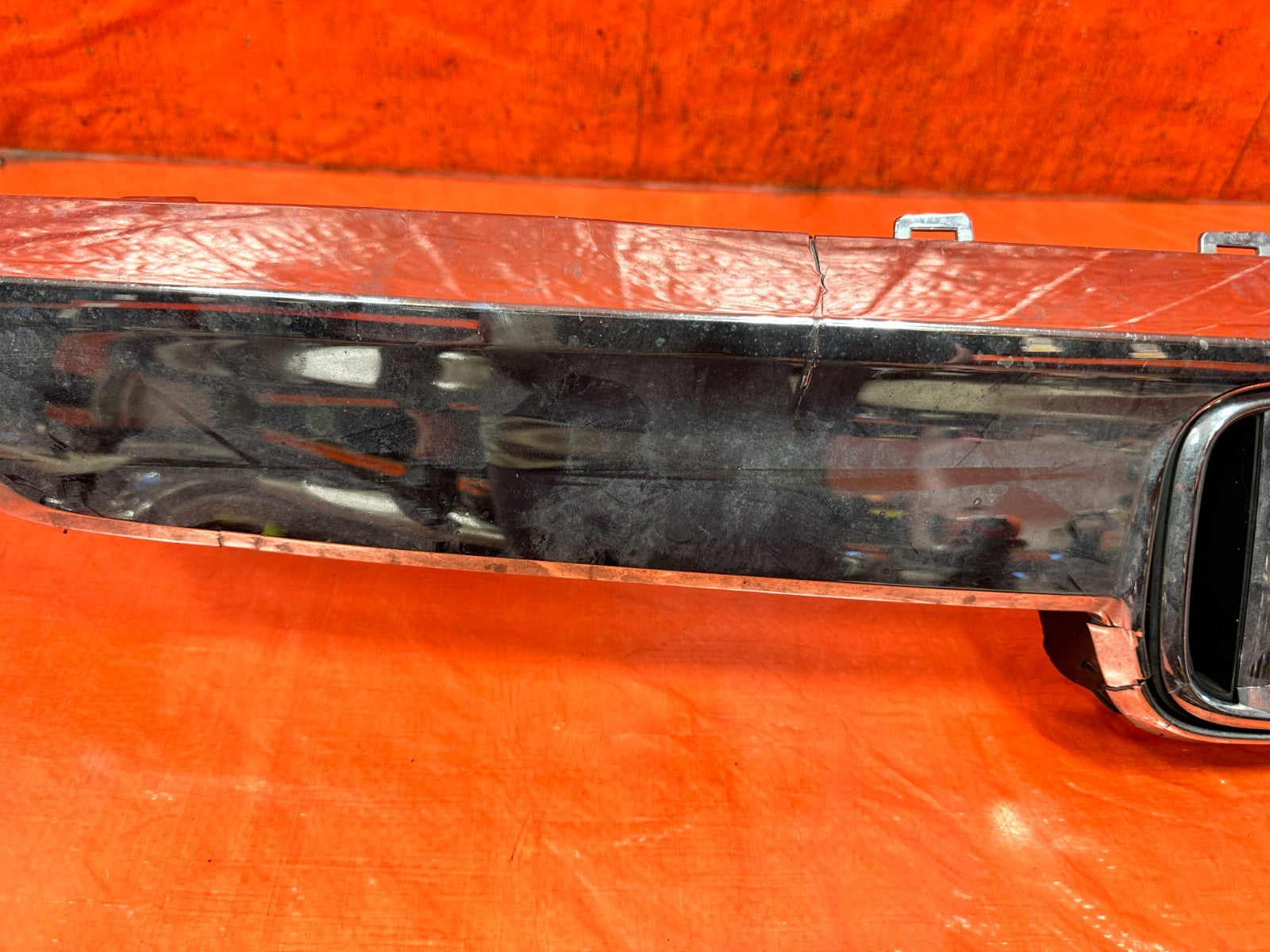 18 22 HONDA ACCORD 1.5L   FRONT BUMPER GRILLE ASSEMBLY   LOOK THERES DAMAGE OK!17