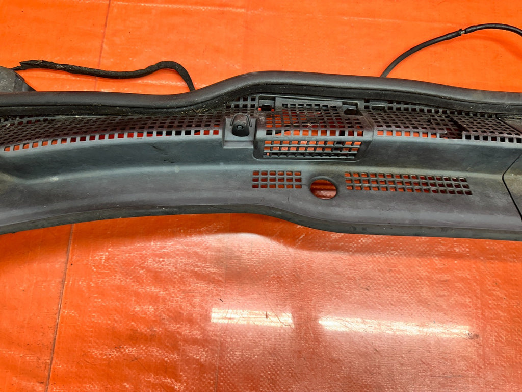 04 08 ACURA TSX FRONT WINDSHIELD WIPER COWL VENT GRILLE PANEL OEM #3305