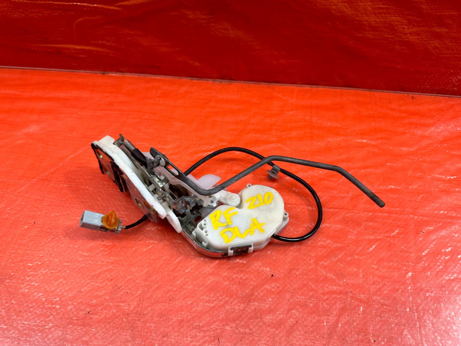 97 01 HONDA PRELUDE   PASSENGER RIGHT FRONT DOOR LOCK ACTUATOR   OEM #21010