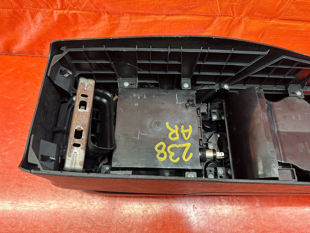 09 13 INFINITI G37 SEDAN   ARM REST / CENTER CONSOLE STORAGE COMPARTMENT OEM 23815