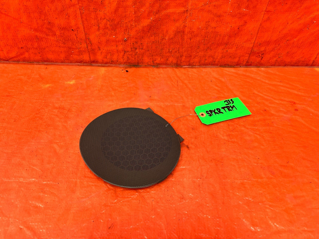 02 06 ACURA RSX   REAR INTERIOR SPEAKER COVER TRIM LEFT SIDE   TAN   OEM #3150