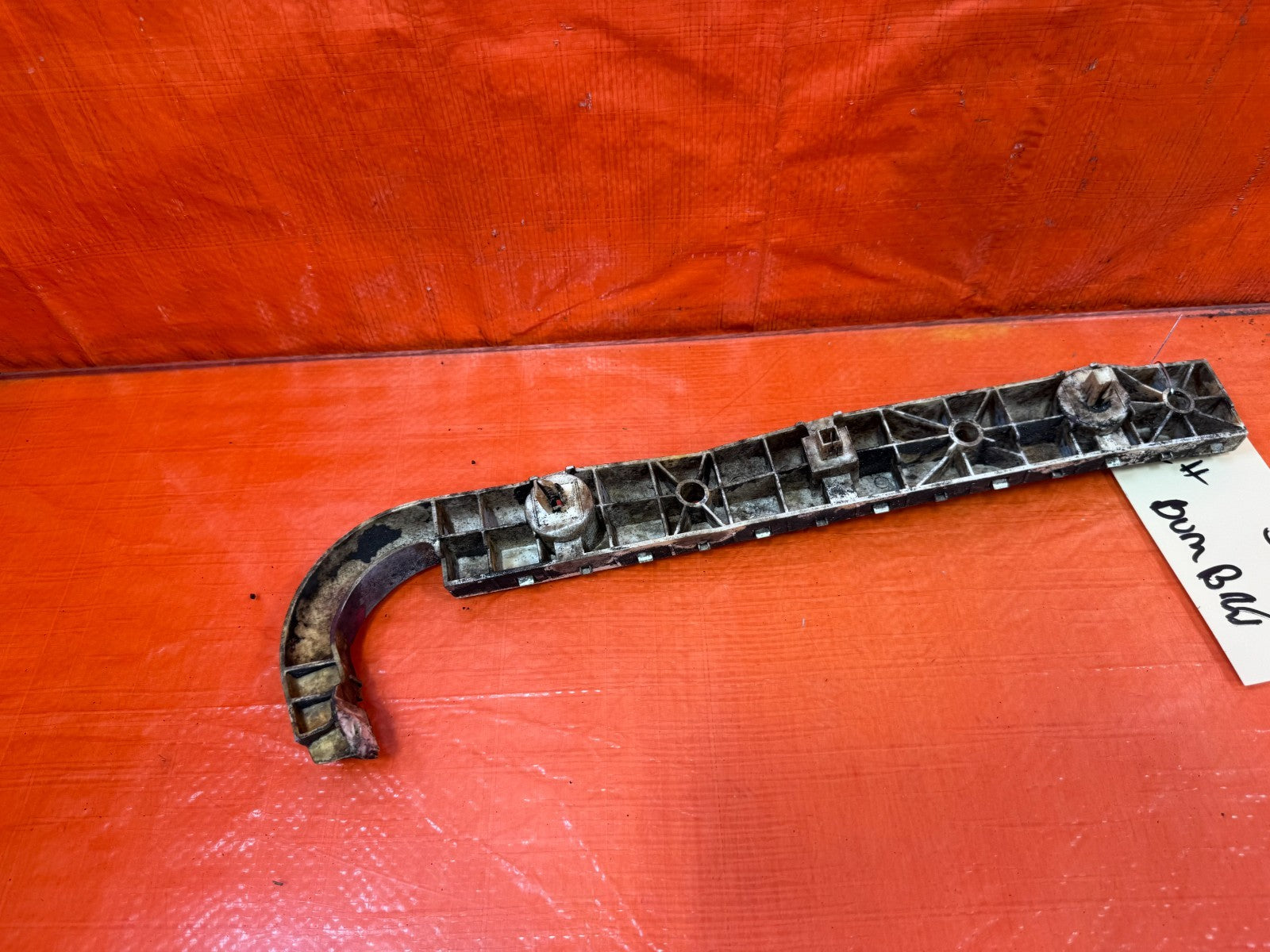 08 15 INFINITI G37 & Q60 COUPE LEFT REAR BUMPER BRACKET CLIP SPACER RETAINER 3289