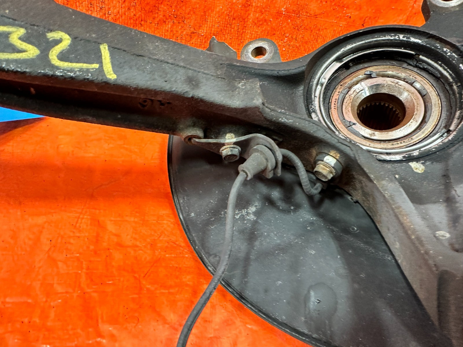 09 14 ACURA TSX   LEFT FRONT SPINDLE KNUCKLE HUB UPPER LOWER CONTROL ARM 3217