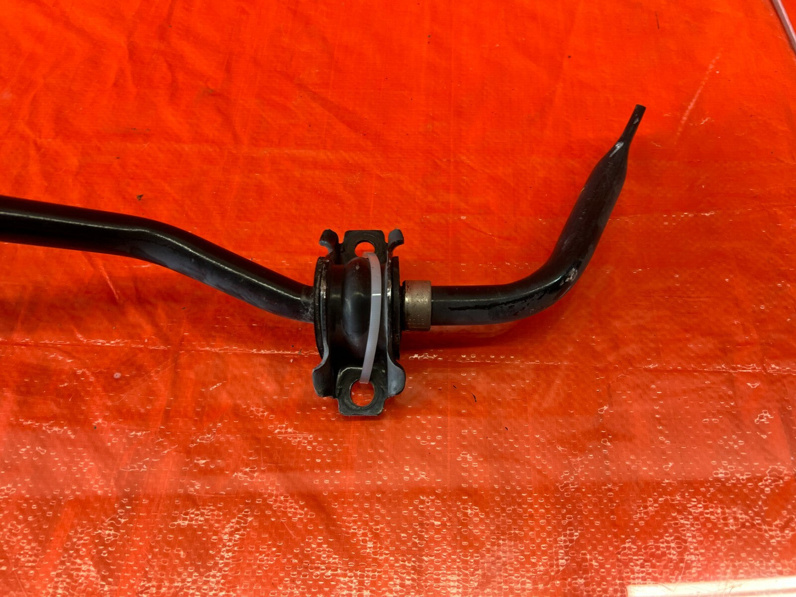 16 20 INFINITI Q50 Q60   3.0L RWD   REAR SWAY ANTI ROLL STABILIZER BAR   OEM 1055