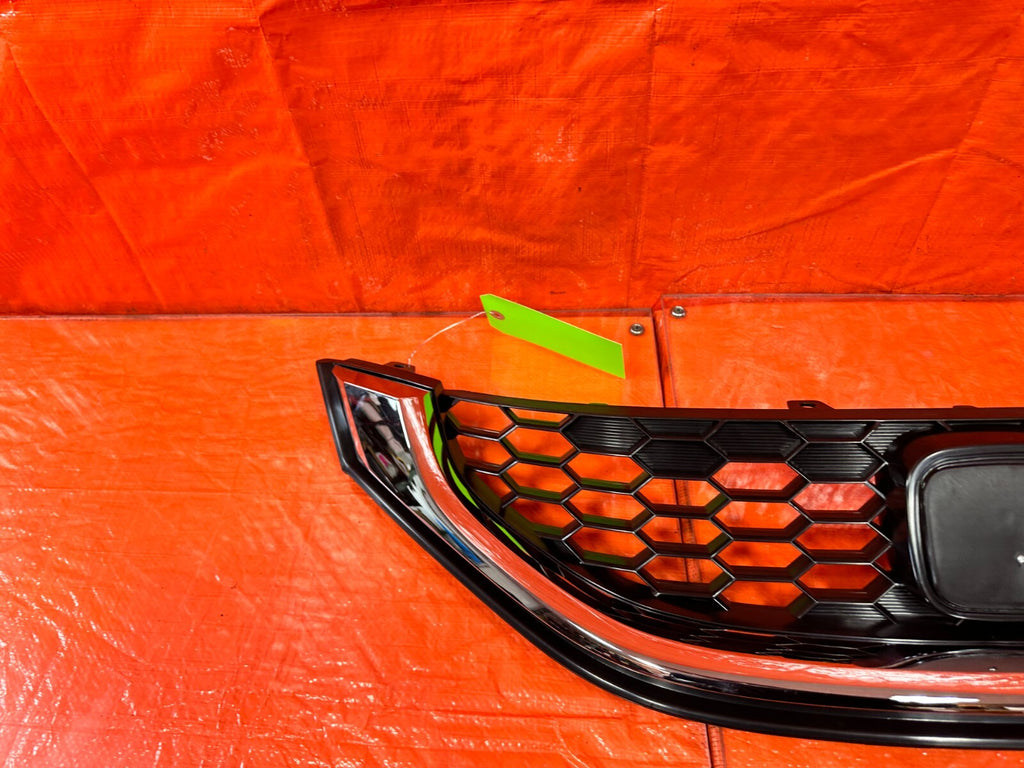 13 15 HONDA CIVIC SI SEDAN   FRONT BUMPER GRILLE ASSEMBLY   AFTERMARKET BRAND9