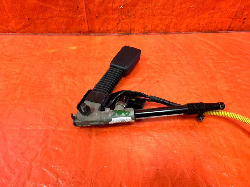 02 05 HONDA CIVIC SI EP3 HATCH RIGHT FRONT SEAT BELT BUCKLE CLIP OEM #3063