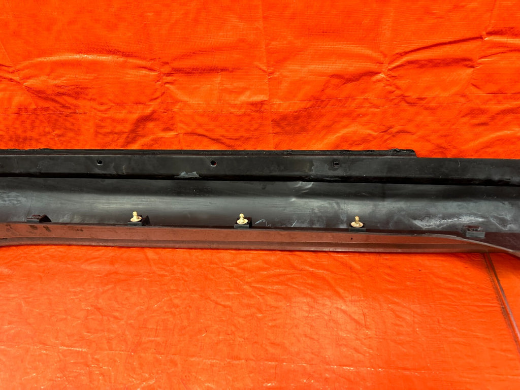 03 09 NISSAN 350Z   SIDE SKIRT ROCKER MOLDING TRIM   RIGHT SIDE   OEM #26215