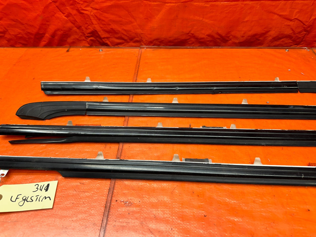 94-01 ACURA INTEGRA 4D 1.8L DOOR WINDOW GLASS TRIM DRIP RETAINER SET OF 4 #34112