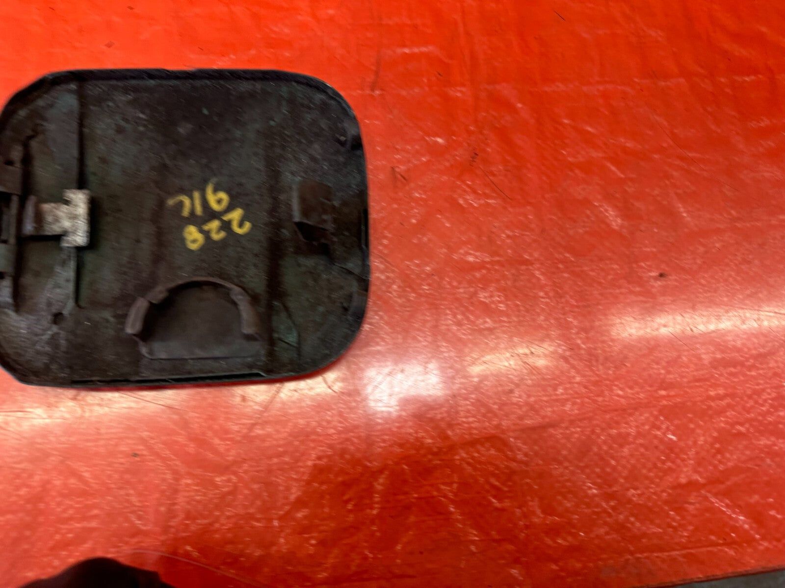 94 01 ACURA INTEGRA SEDAN   GASOLINE GAS FUEL LID COVER   PRIMER    OEM #2284
