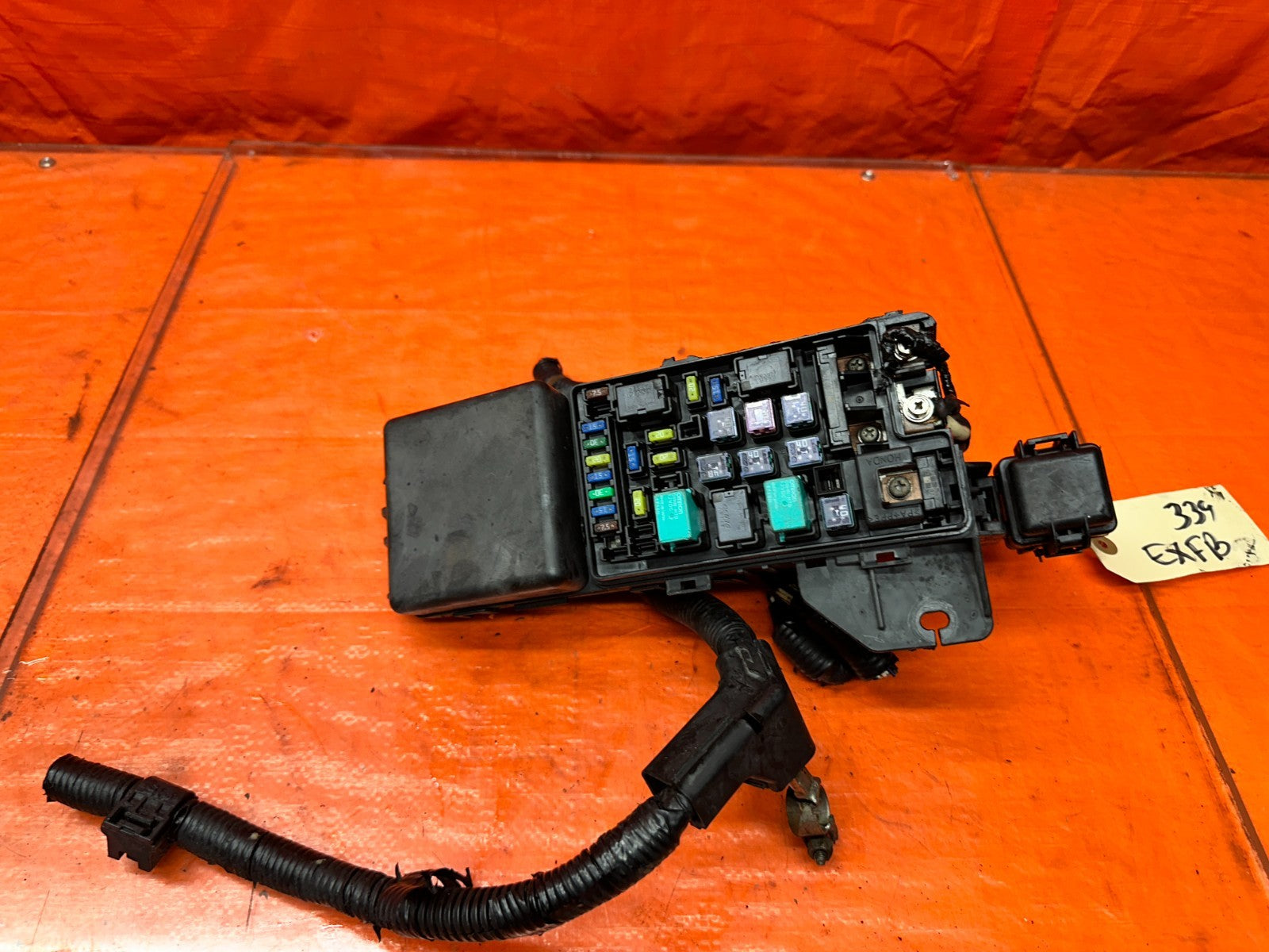 04-05 ACURA TSX 2.4L ENGINE BAY UNDERHOOD FUSE BOX BLOCK OEM #33910