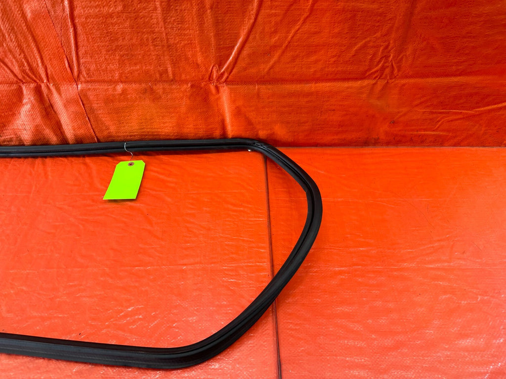 09 14 ACURA TSX   REAR TRUNK WEATHER STRIP RUBBER GASKET   OEM FACTORY #2331