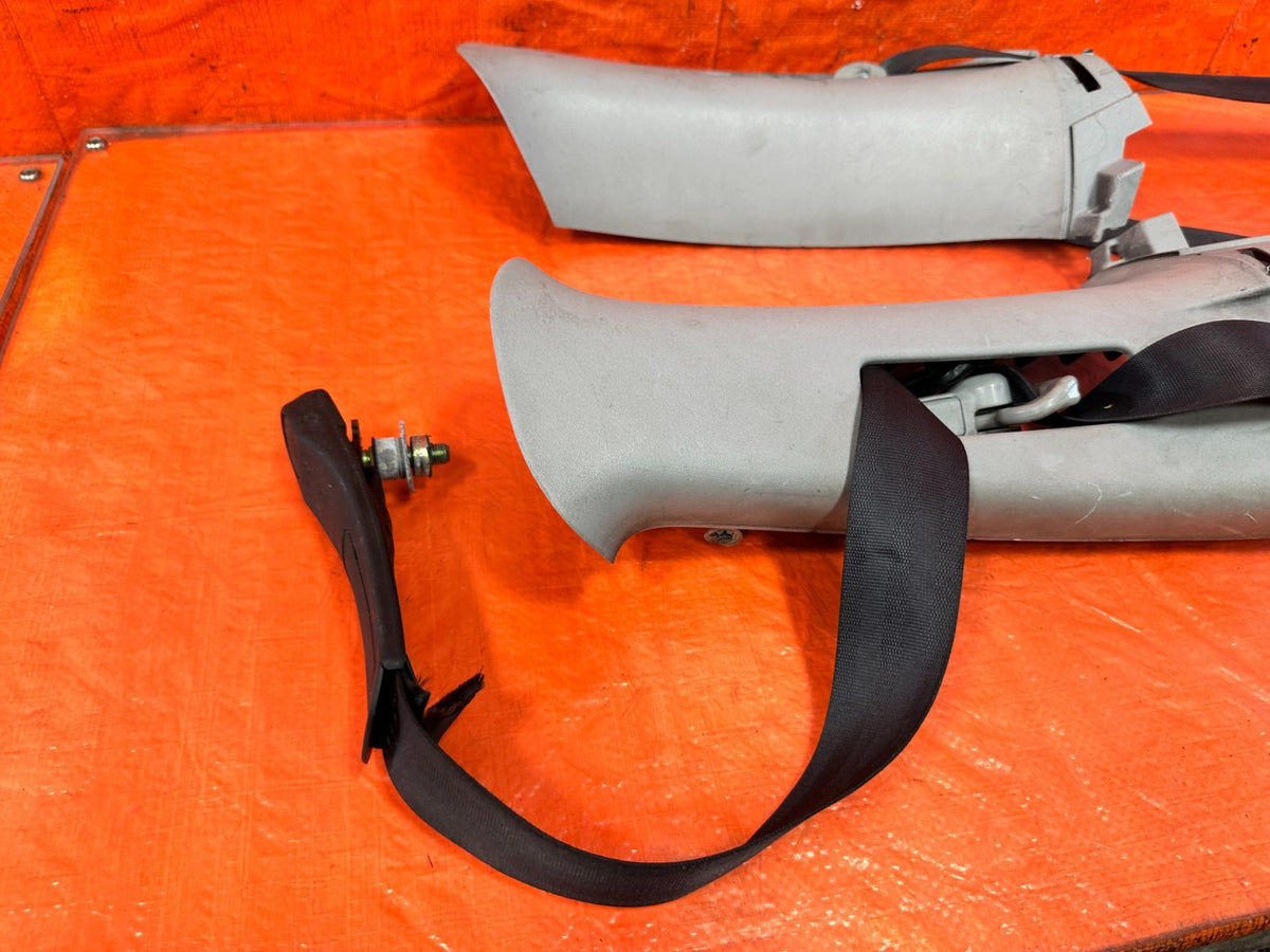 02-05 HONDA CIVIC SI EP3 HATCHBACK - LEFT & RIGHT FRONT SEAT BELTS - OEM #3083