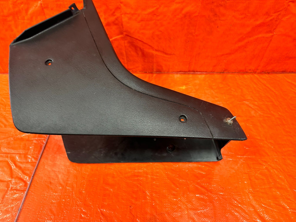 88 91 HONDA CRX   SHIFTER CENTER CONSOLE TRIM BEZEL   BLACK   OEM FACTORY #2777