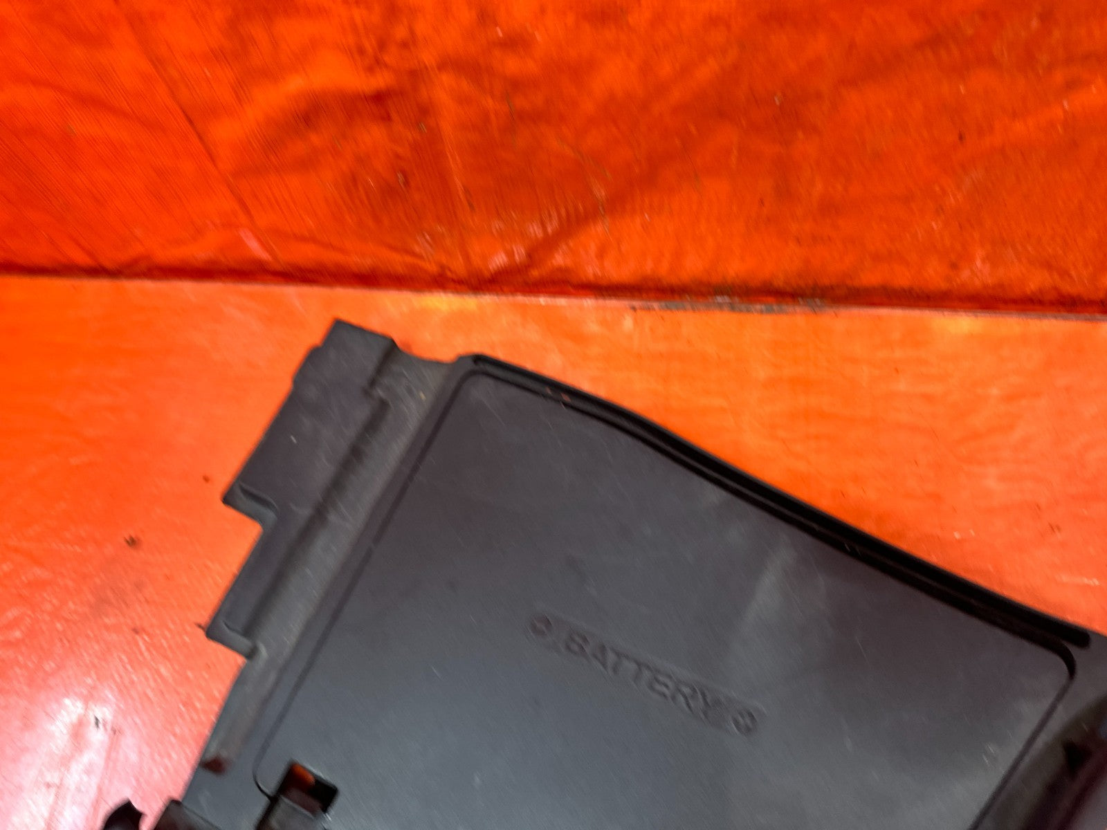 08 15 INFINITI G37 Q60 COUPE CONV ENGINE BAY BATTERY COMPARTMENT COVER #3297