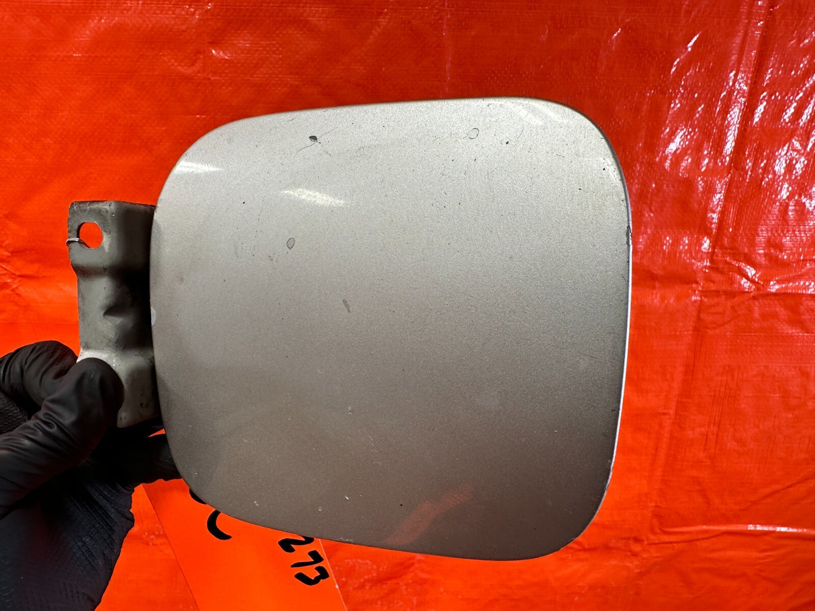 92 96 HONDA PRELUDE S   FUEL LID / GAS CAP COVER BLACK COLOR   OEM FACTORY #2736