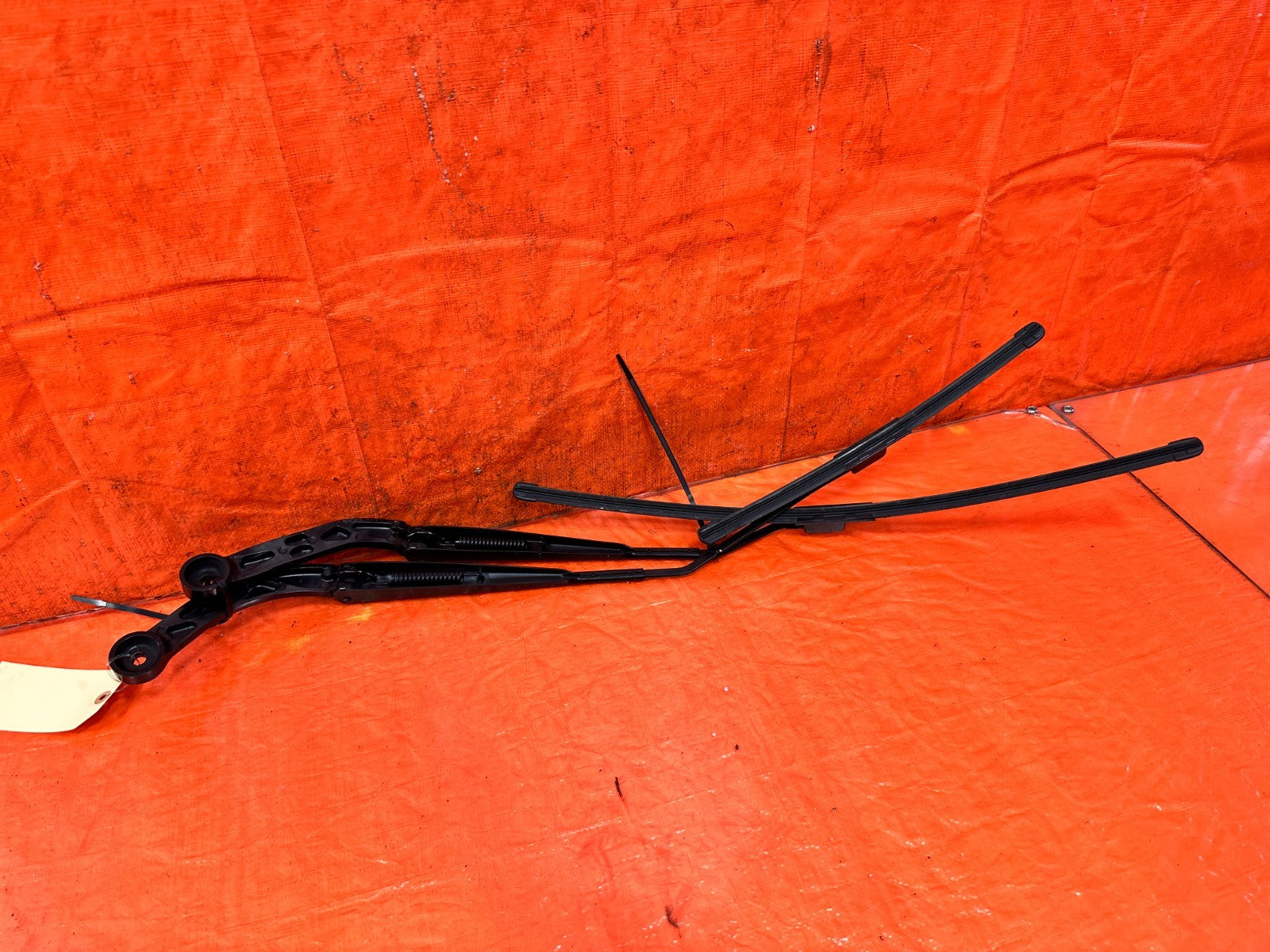 18 22 HONDA ACCORD 1.5L   LEFT & RIGHT WINDSHIELD WIPER ARMS   OEM #32411