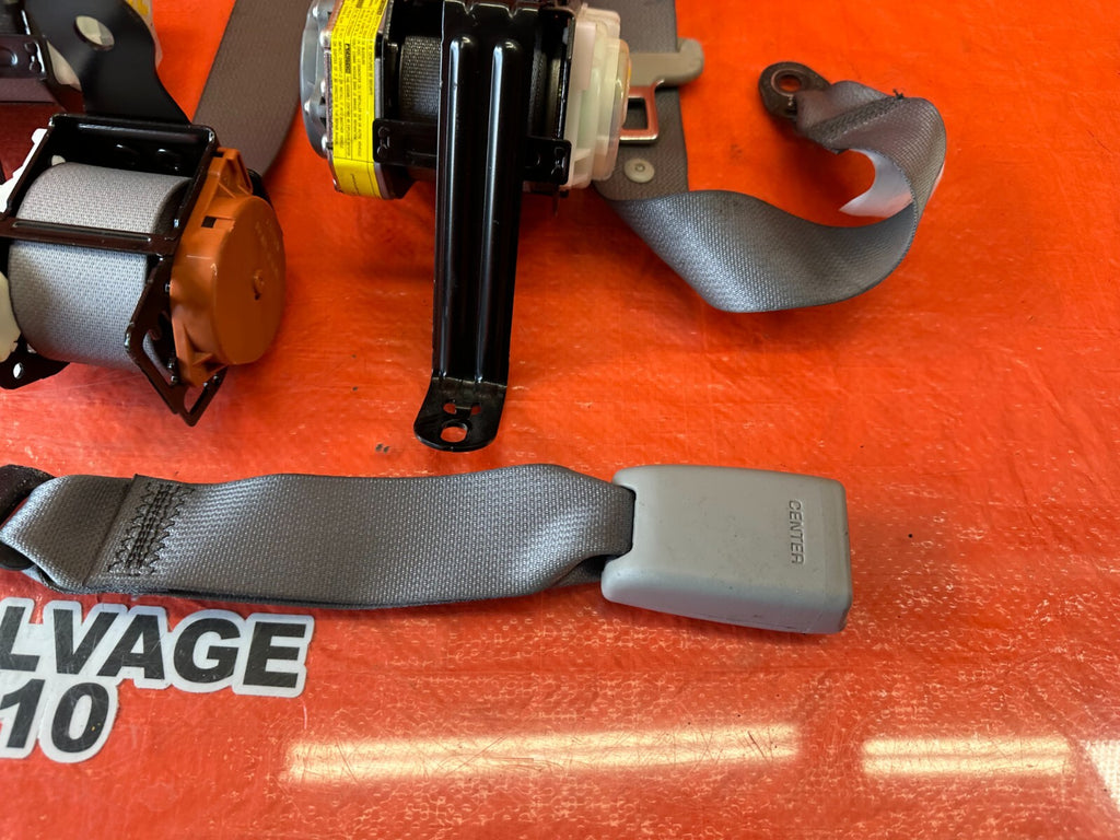 2009 09 LEXUS ES350   REAR SEAT BELT SET   LEFT & RIGHT SEAT BELTS GRAY OEM 2445