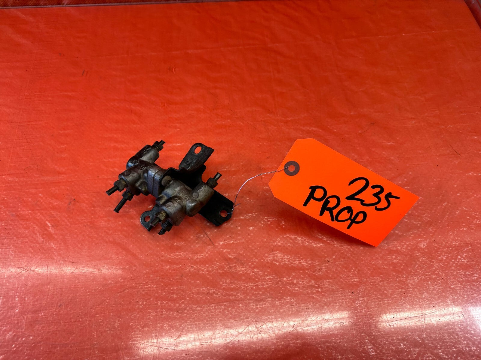 92 95 HONDA CIVIC SI REAR DISC BRAKE PROPORTIONING VALVE 4040 40/40 PROP VALVE0