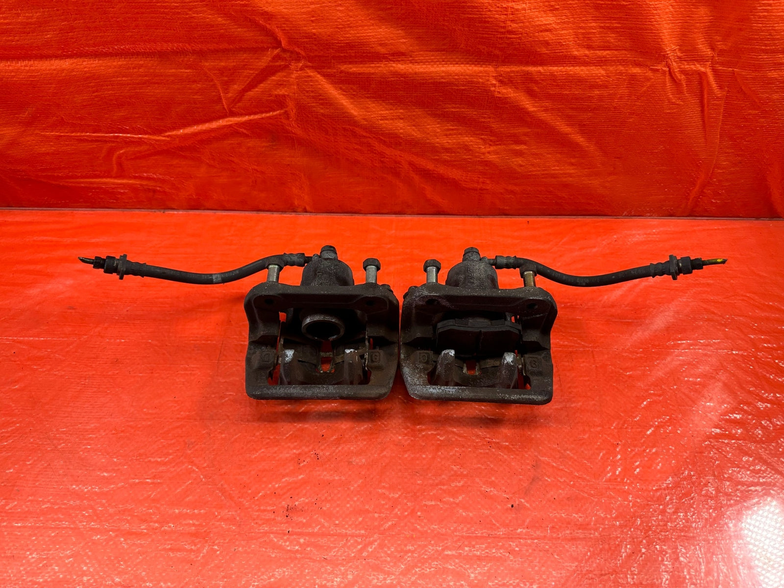 95 98 HONDA ODYSSEY   LEFT AND RIGHT REAR BRAKE CALIPERS   OEM FACTORY #1938