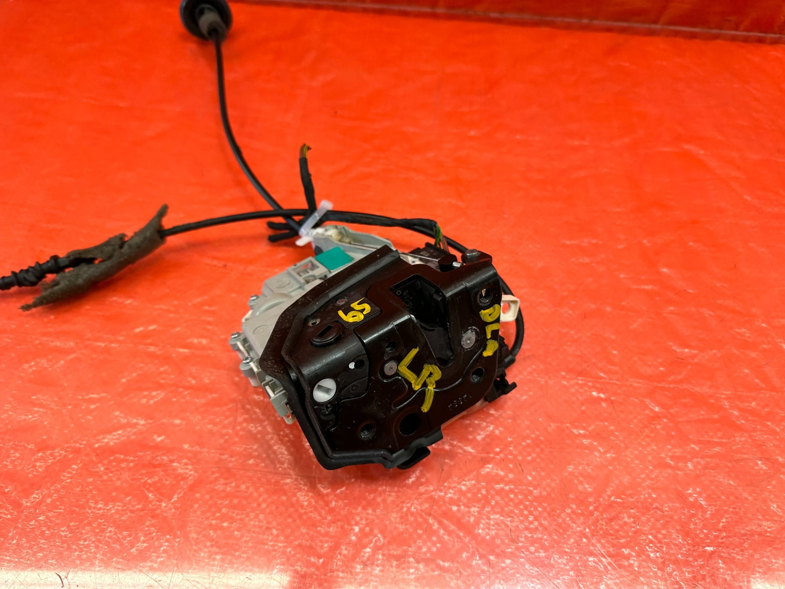 10 16 PORSCHE PANAMERA   DRIVER LEFT REAR   DOOR LOCK ACTUATOR   OEM FACTORY #655
