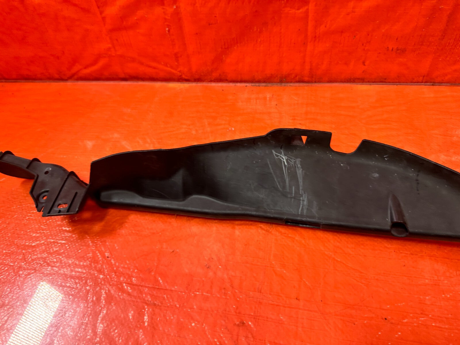 06 11 HONDA CIVIC SI   UNDER HOOD FENDER TRIM   PASSENGER RIGHT SIDE   OEM FA53
