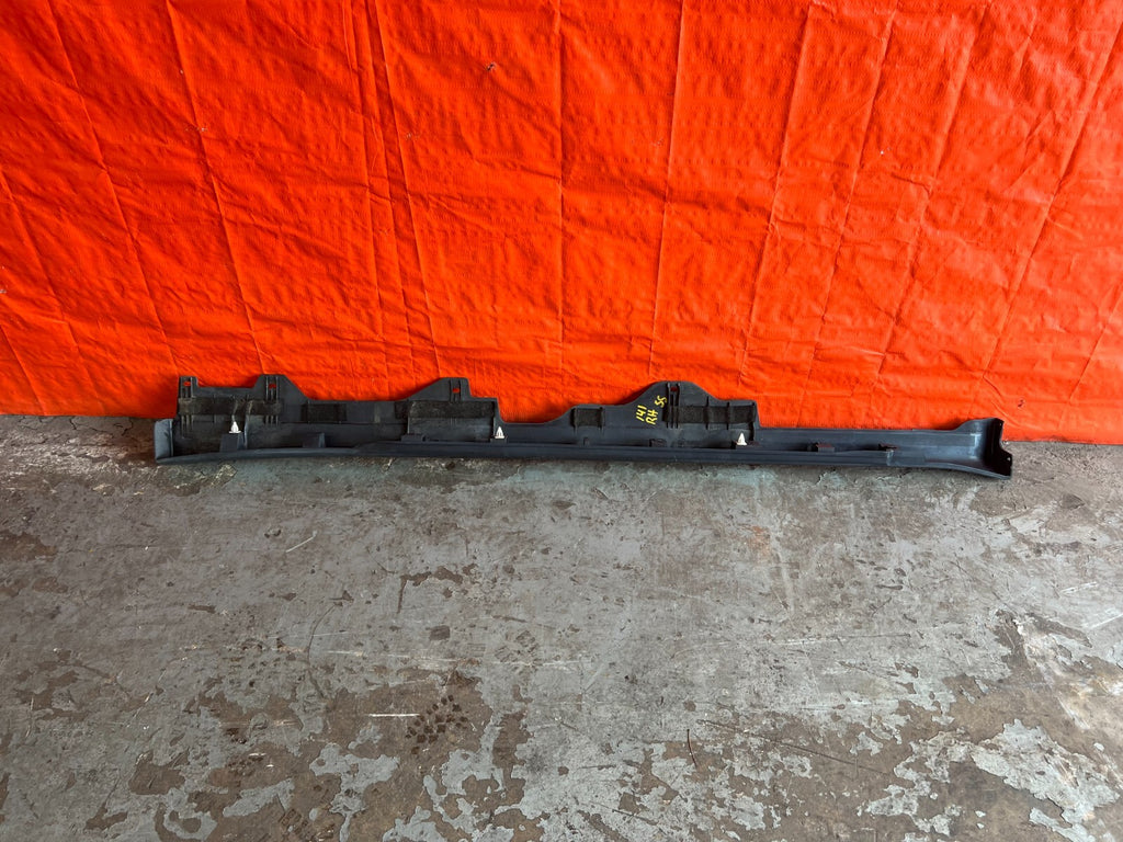 97 01 HONDA PRELUDE BASE   SIDE SKIRT ROCKER MOLDING TRIM RIGHT SIDE OEM  OE 1419
