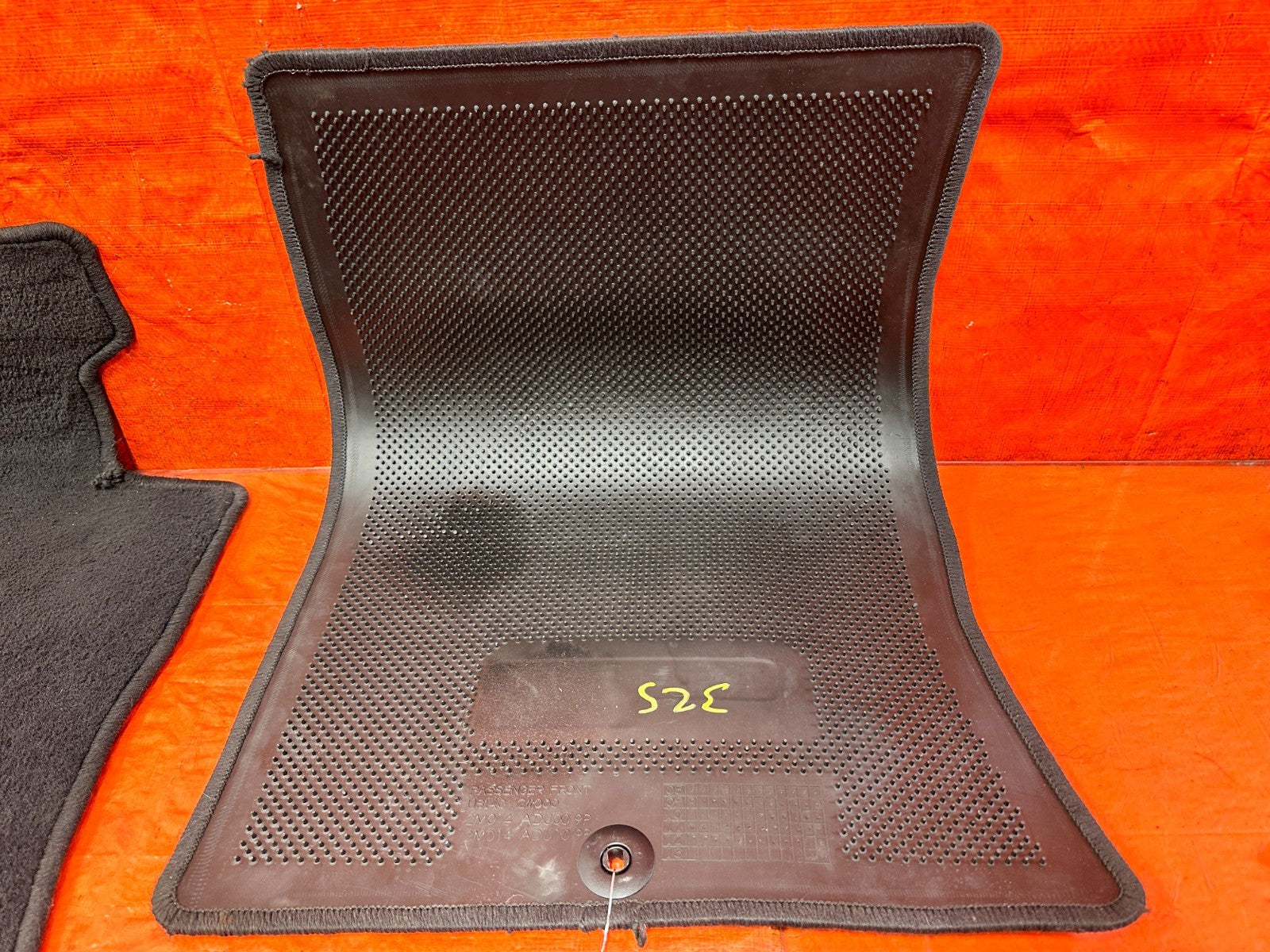 13 16 HYUNDAI GENESIS COUPE   LEFT AND RIGHT FRONT FLOOR MATS   OEM #3255