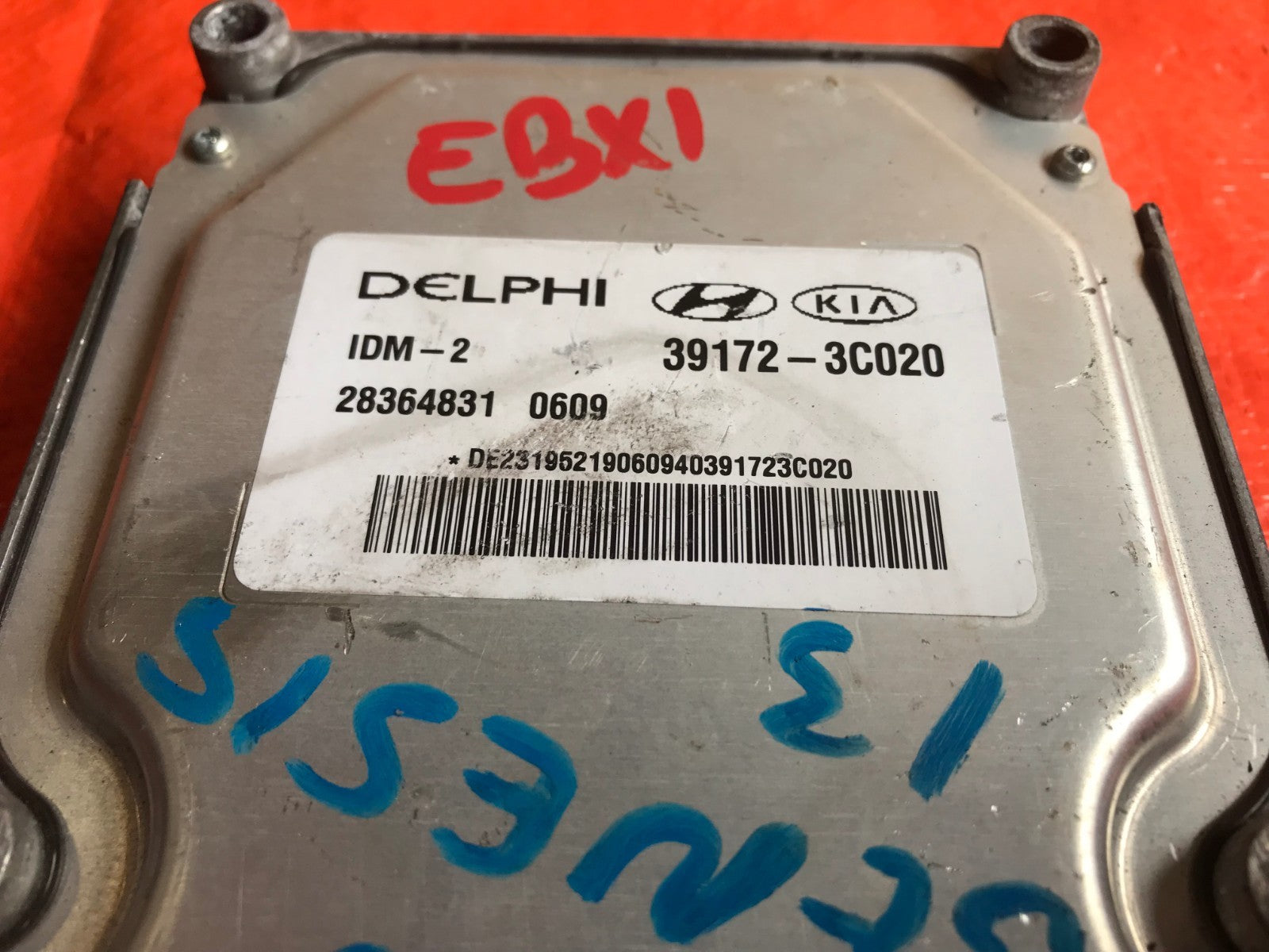 OEM 2013 13 HYUNDAI GENESIS FUEL INJECTOR DRIVE MODULE   PART # 39172 3C0201