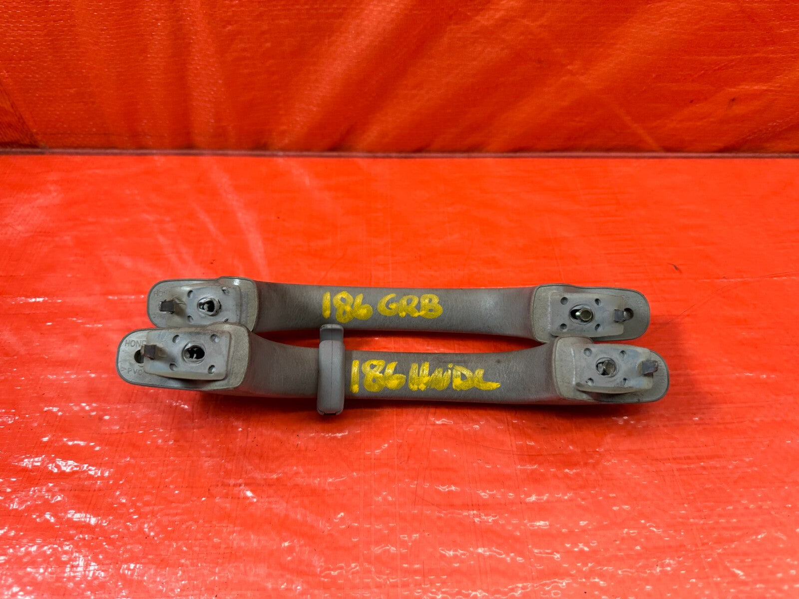 02 05 HONDA CIVIC SI EP3 HATCHBACK   INTERIOR GRAB HANDLE SET LEFT RIGHT OEM 18610