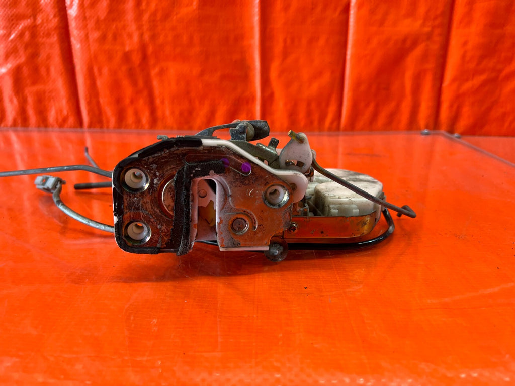 97 01 HONDA PRELUDE   PASSENGER RIGHT FRONT DOOR LOCK ACTUATOR   OEM #120 4
