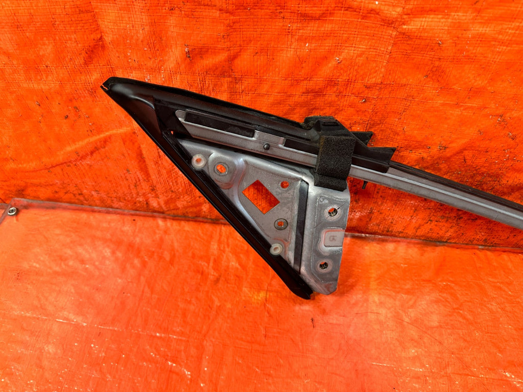 08 13 INFINITI G37 COUPE 2D   WINDOW GUIDE GLASS GUIDE   RIGHT SIDE   OEM #3295