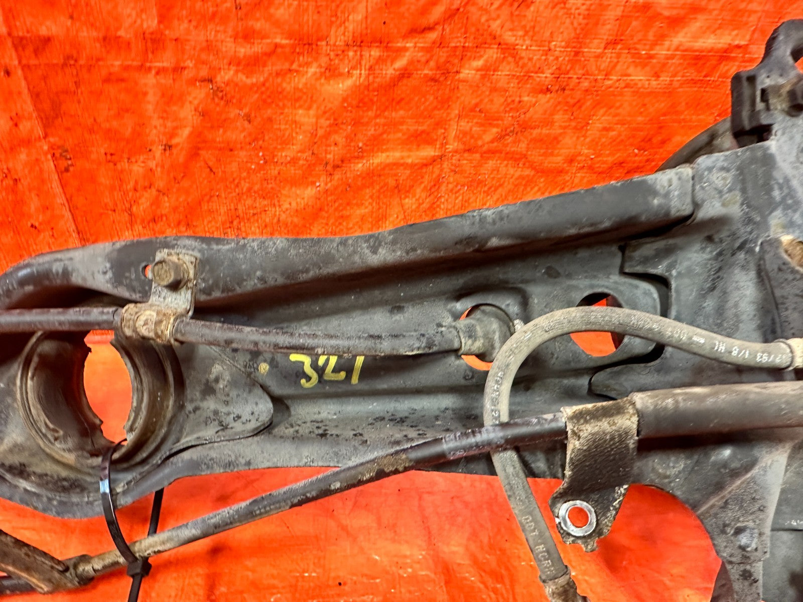 92 95 HONDA CIVIC   DRIVER LEFT REAR TRAILING ARM CONTROL ARM   OEM 32719
