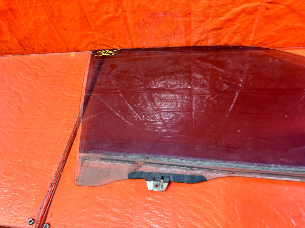 90 91 HONDA CIVIC HATCHBACK   PASSENGER RIGHT FRONT DOOR GLASS WINDOW OEM 3258