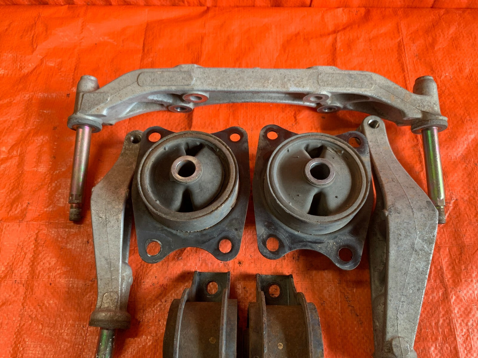 OEM 2001 01 HONDA S2000 AP1   REAR DIFFERENTIAL DIFF MOUNTS BRACKETS SET MOUNT5