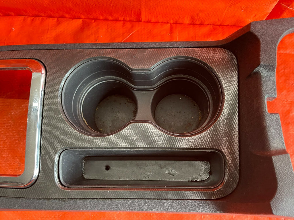 11 14 DODGE CHALLENGER 5.7L R/T AUTOMATIC   INTERIOR SHIFTER CONSOLE CUP HOLDER5