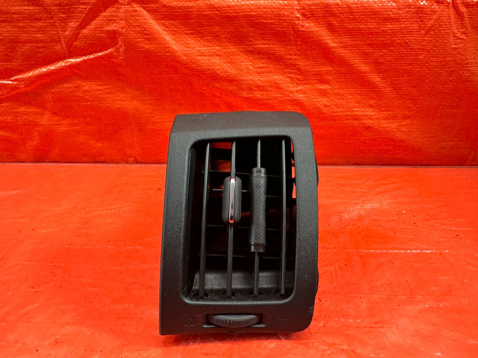 08 13 INFINITI G37 COUPE 2D DRIVER LEFT AC AIR CONDITIONING VENT L LH   OEM #1886