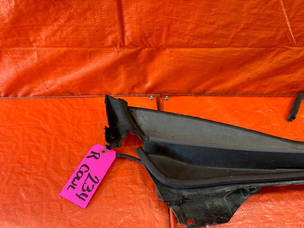 04 08 ACURA TL   WIPER COWL TRIM   PASSENGER RIGHT SIDE   OEM FACTORY #2342