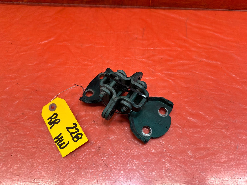 90 01 ACURA INTEGRA SEDAN   RIGHT REAR DOOR HINGE SET   UPPER & LOWER   OEM #2280