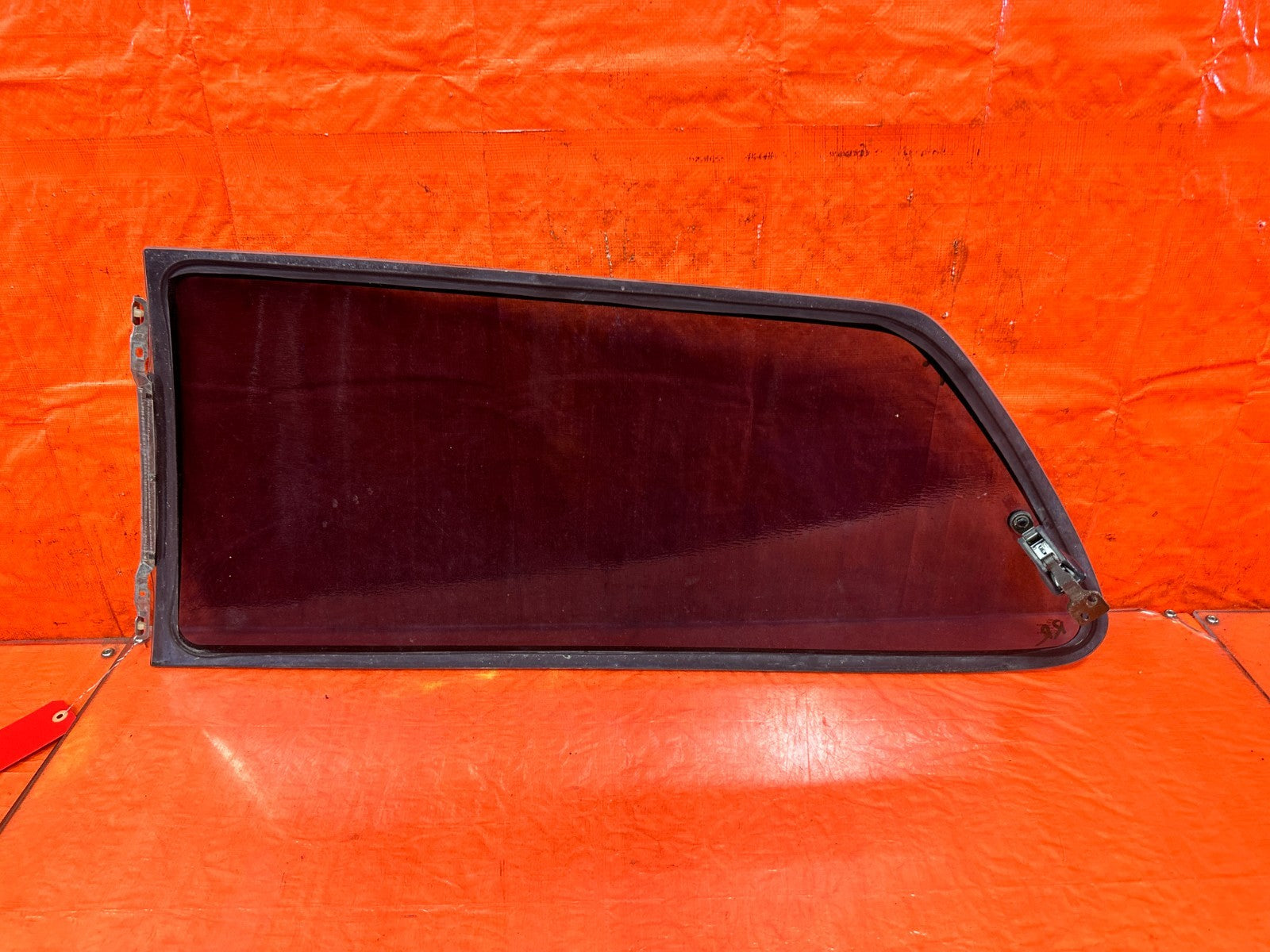90 91 HONDA CIVIC HATCHBACK   RIGHT  REAR 1/4 QUARTER GLASS WINDOW OEM 3254