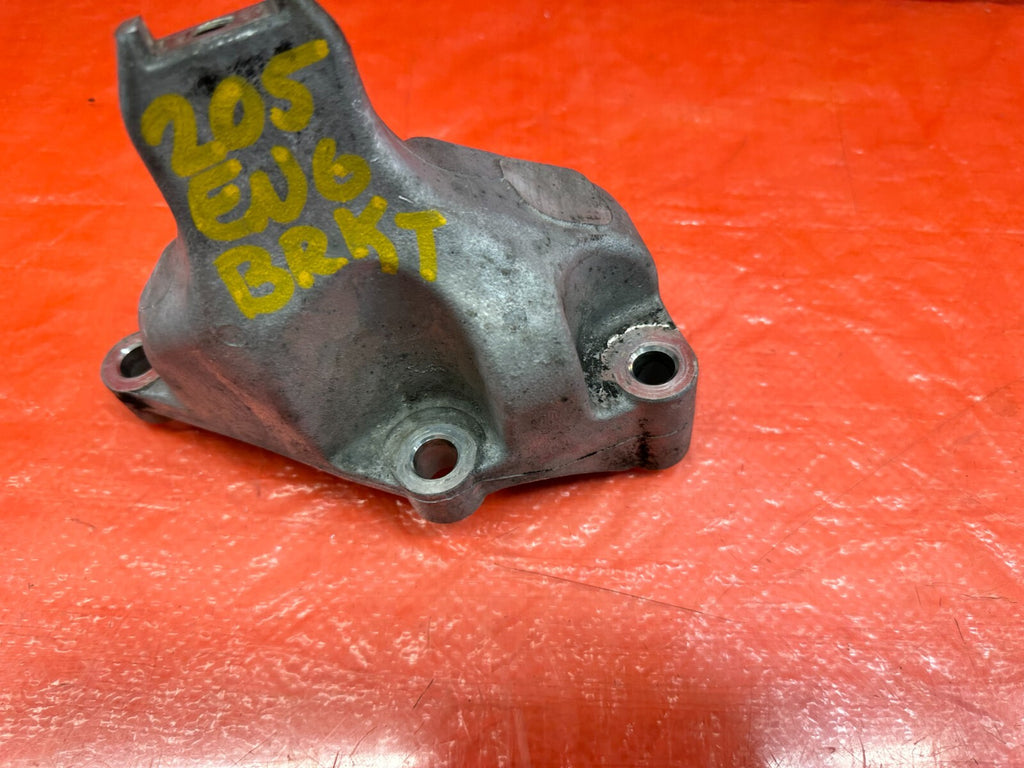 04 08 ACURA TSX   FRONT ALUMINUM ENGINE MOUNTING BRACKET   OEM #2054