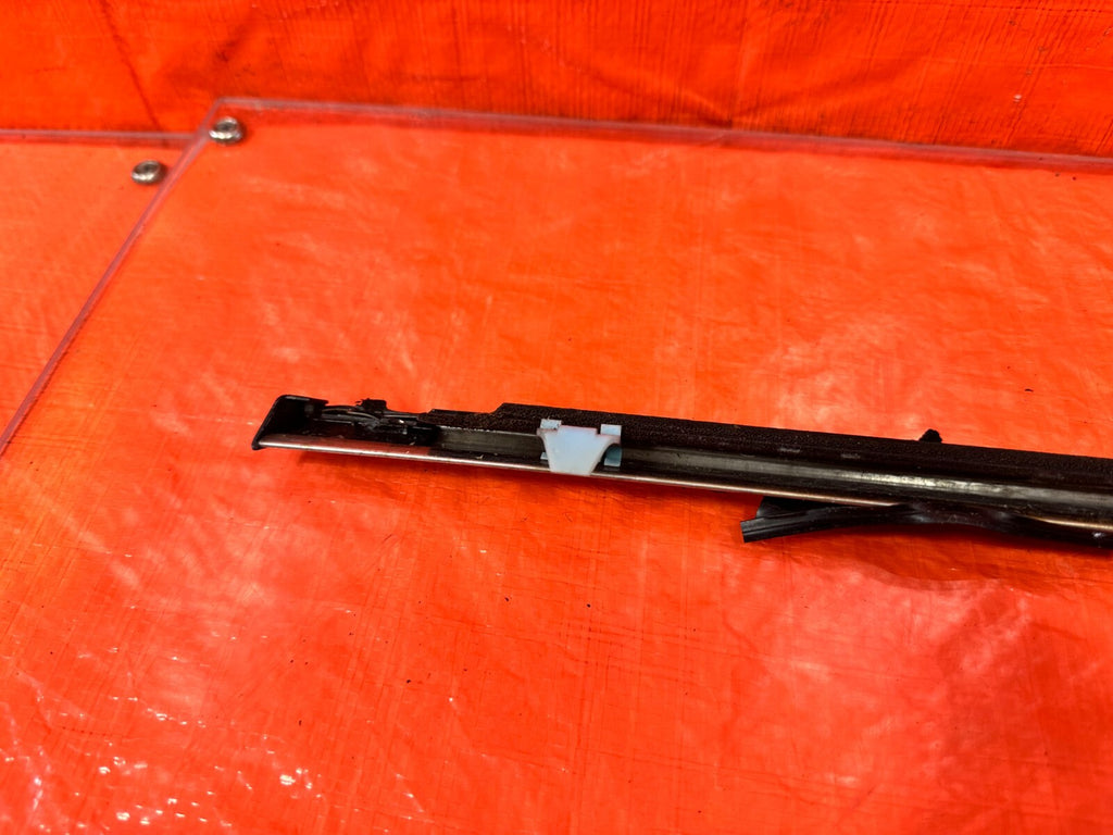 92 96 HONDA PRELUDE   DRIVER LEFT EXTERIOR WINDOW GLASS TRIM   OEM #27317
