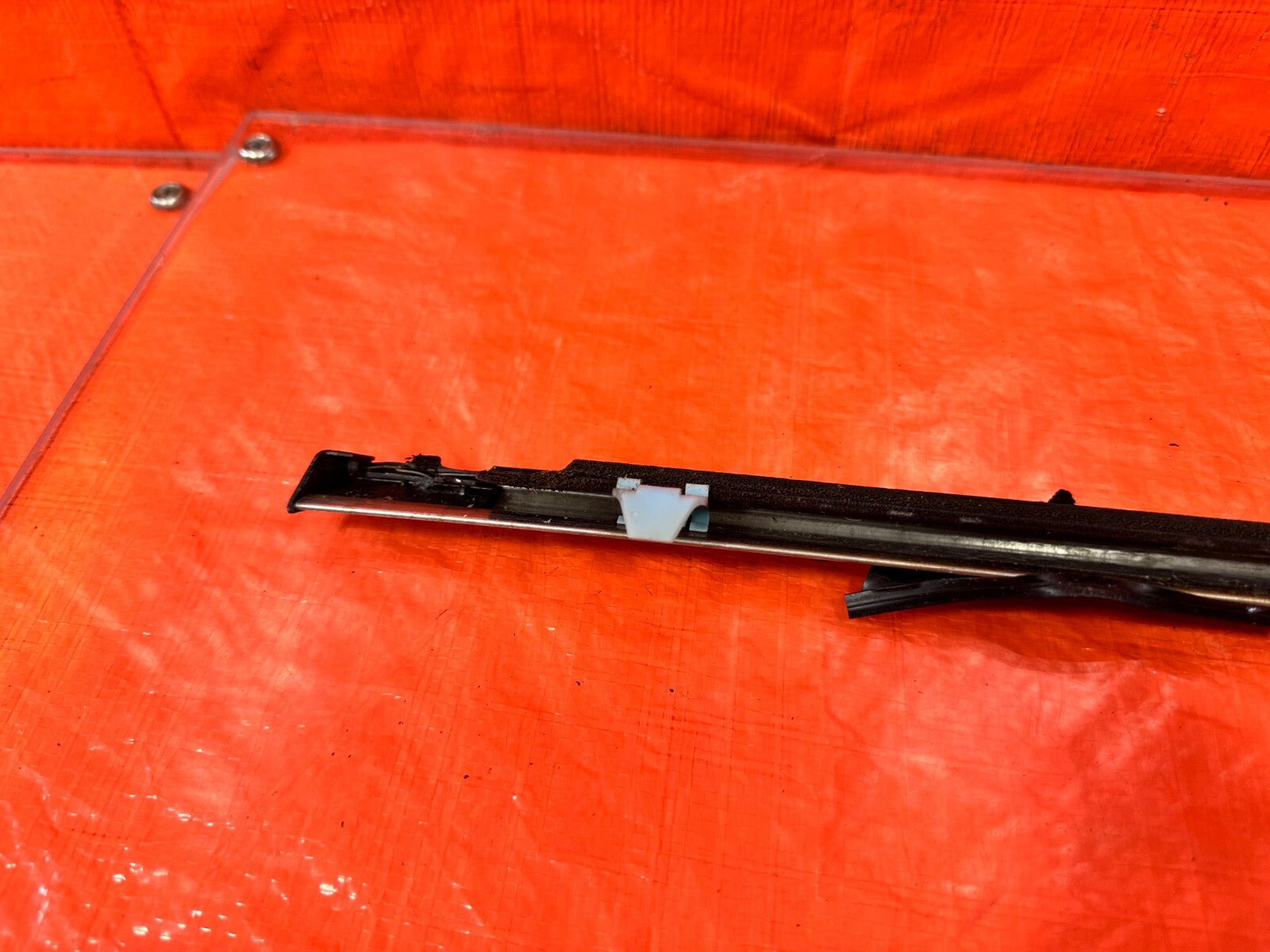 92 96 HONDA PRELUDE   DRIVER LEFT EXTERIOR WINDOW GLASS TRIM   OEM #27317