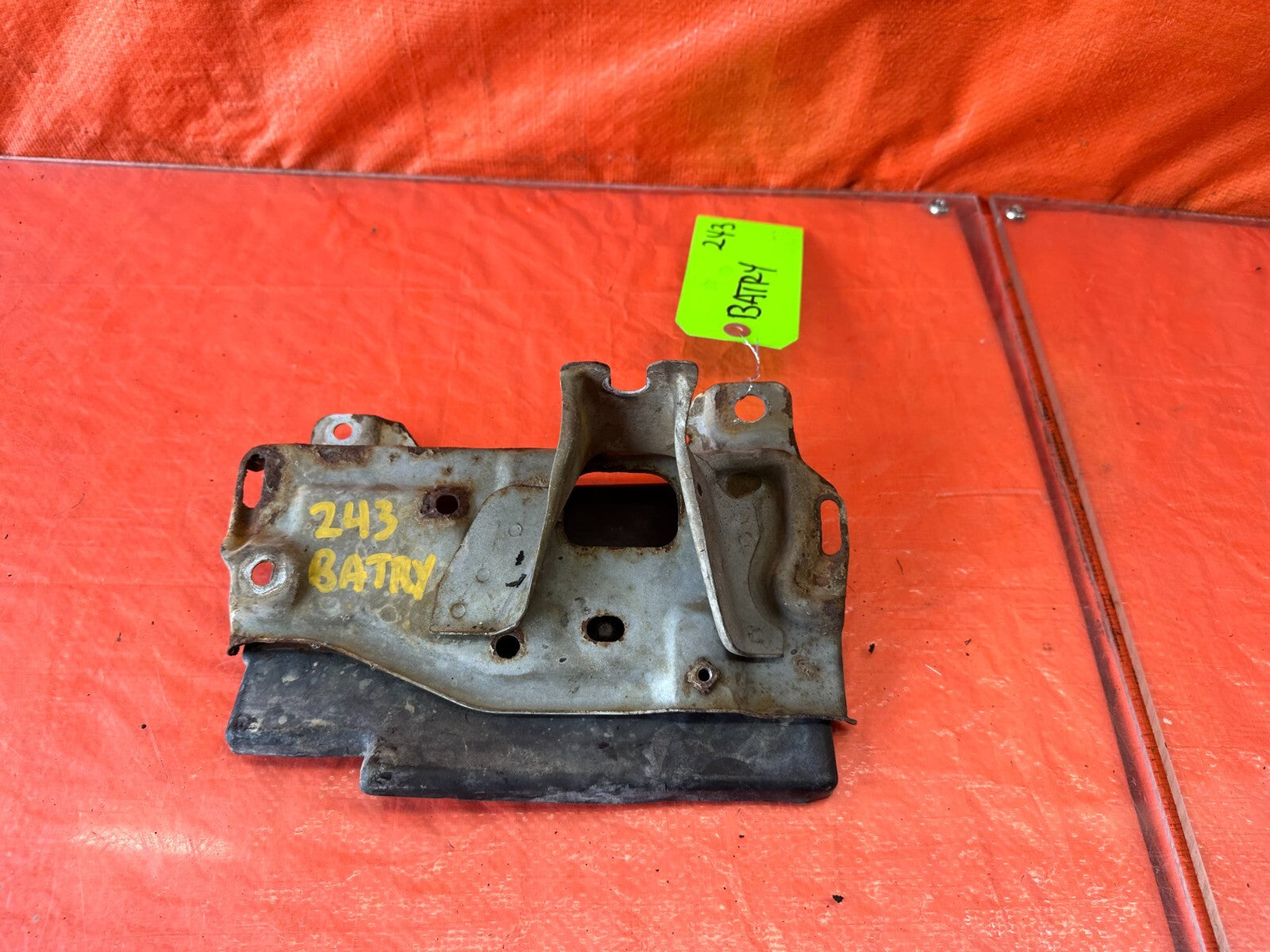 88 91 HONDA CRX   BATTERY TRAY MOUNTING BRACKET W/ PLASTIC TRIM    OEM #2438