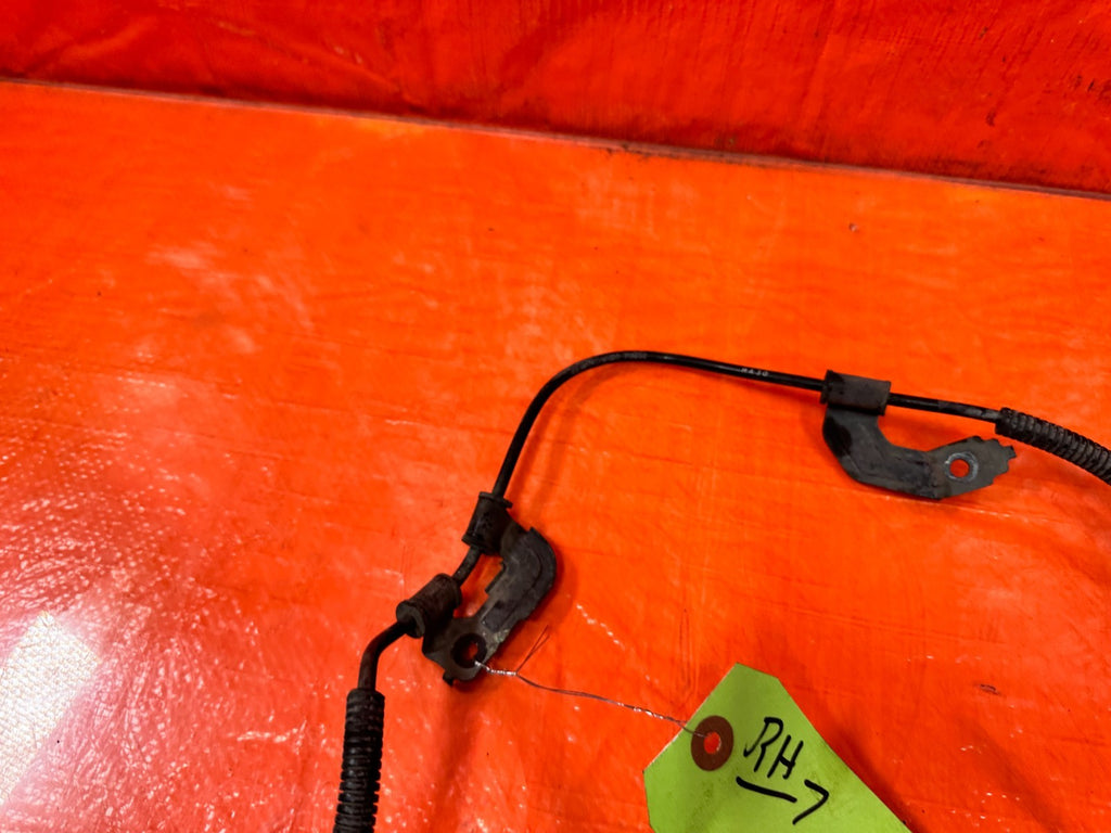 13 16 HYUNDAI GENESIS COUPE 3.8L   LEFT AND RIGHT ENGINE KNOCK SENSORS   OEM 2998